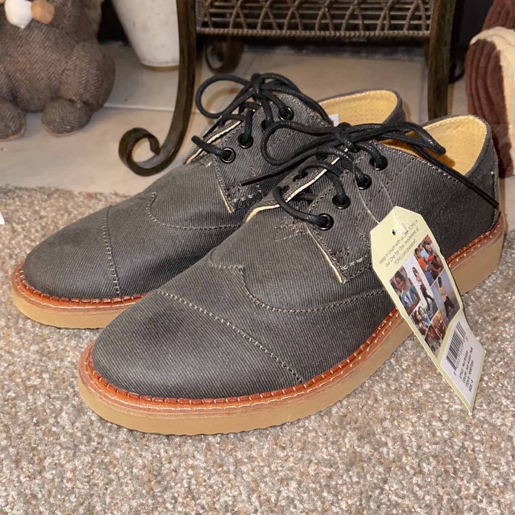 Brand New Toms 279